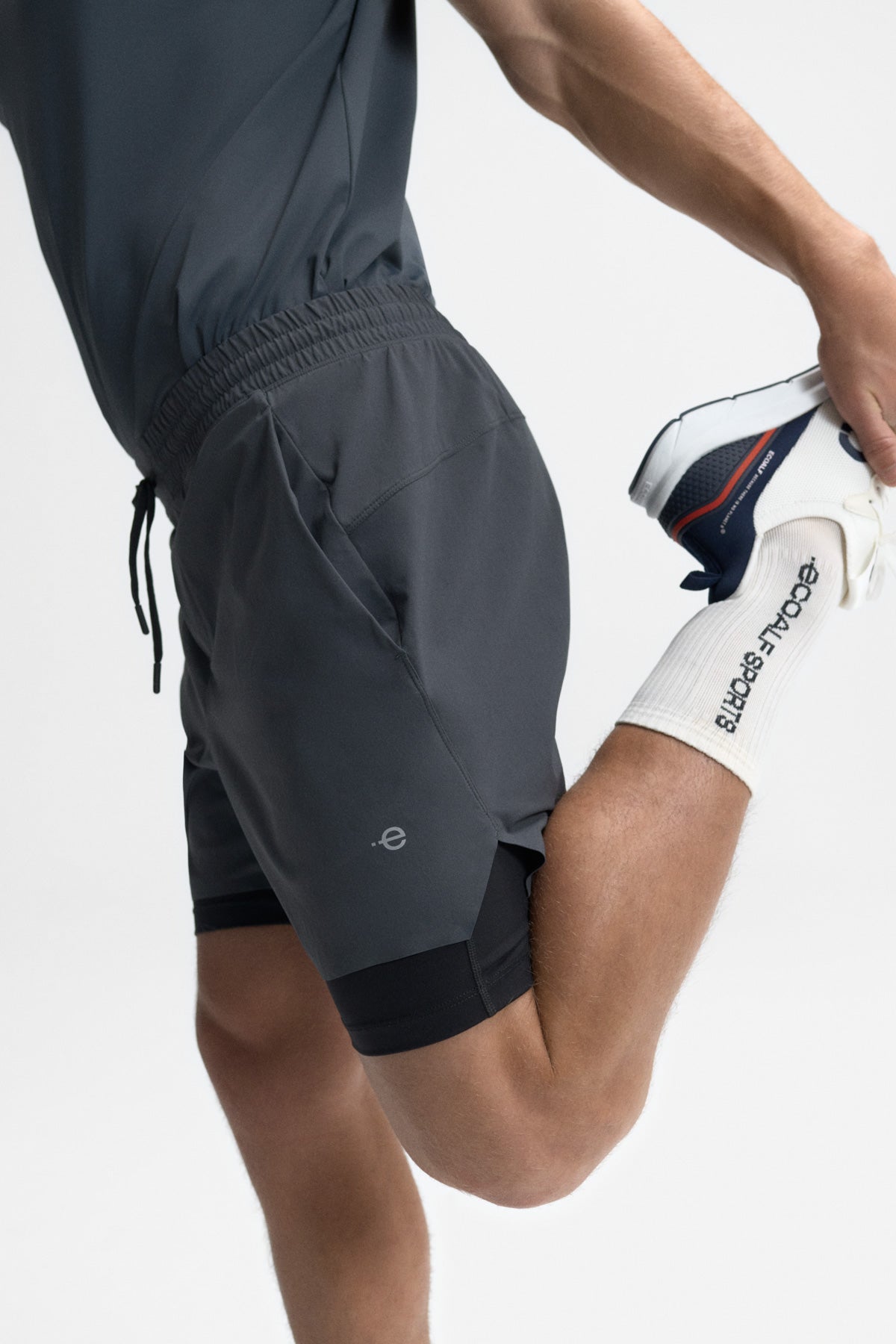ATHENS PERFORMANCE SHORTS GREY