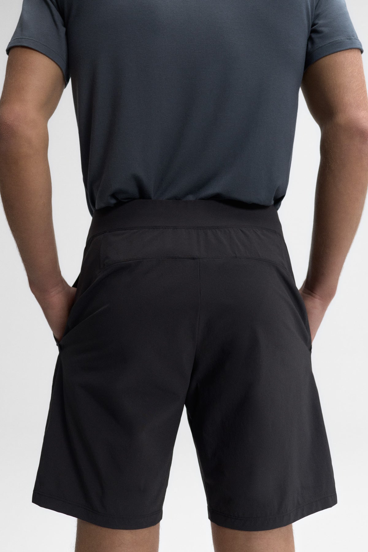 CANGGU BALANCE SHORTS BLACK