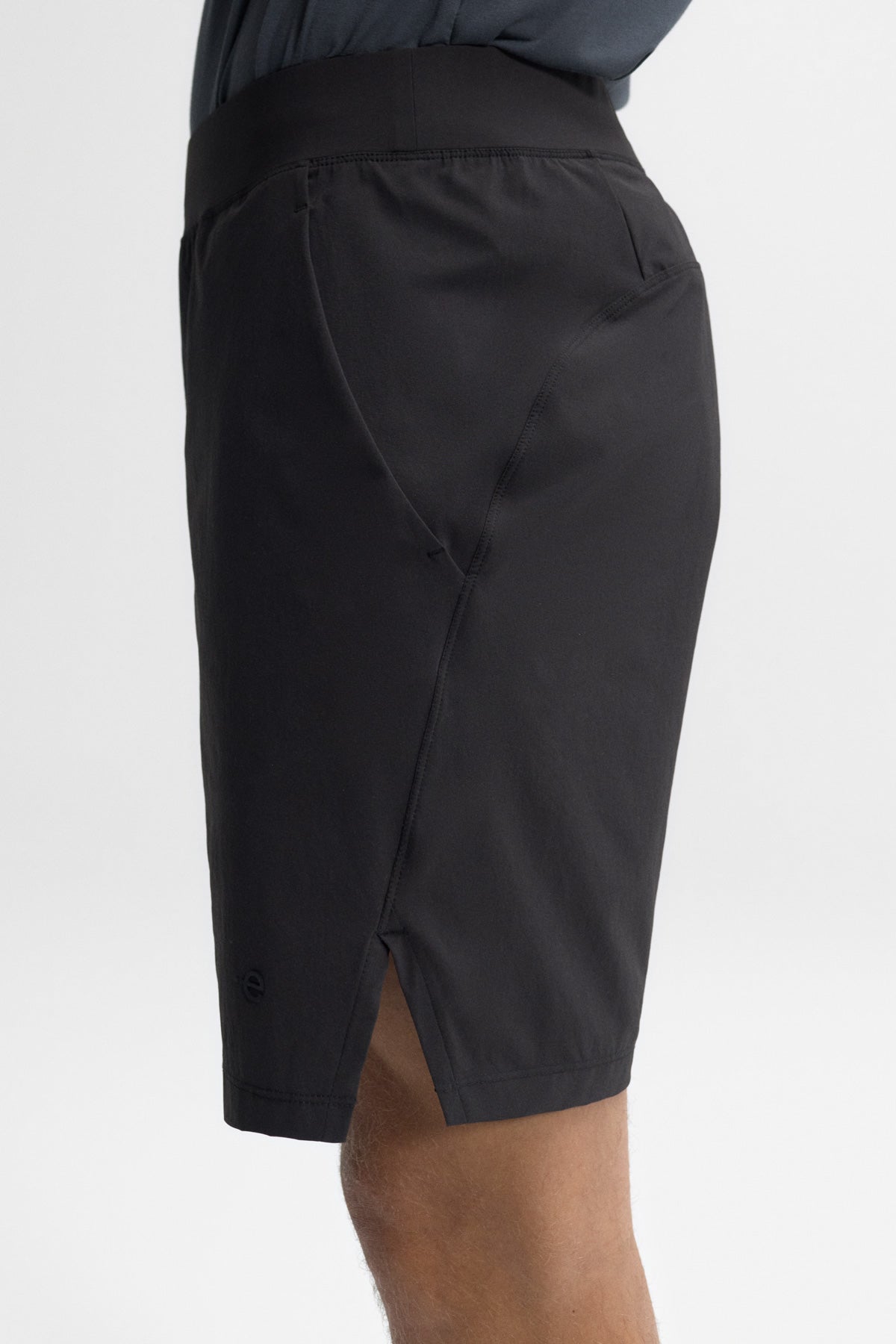 CANGGU BALANCE SHORTS BLACK