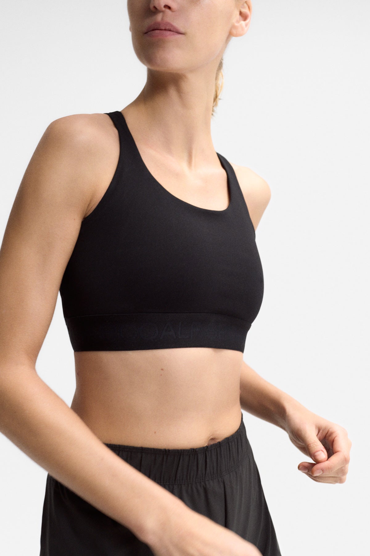 BERLIN PERFORMANCE TOP BLACK